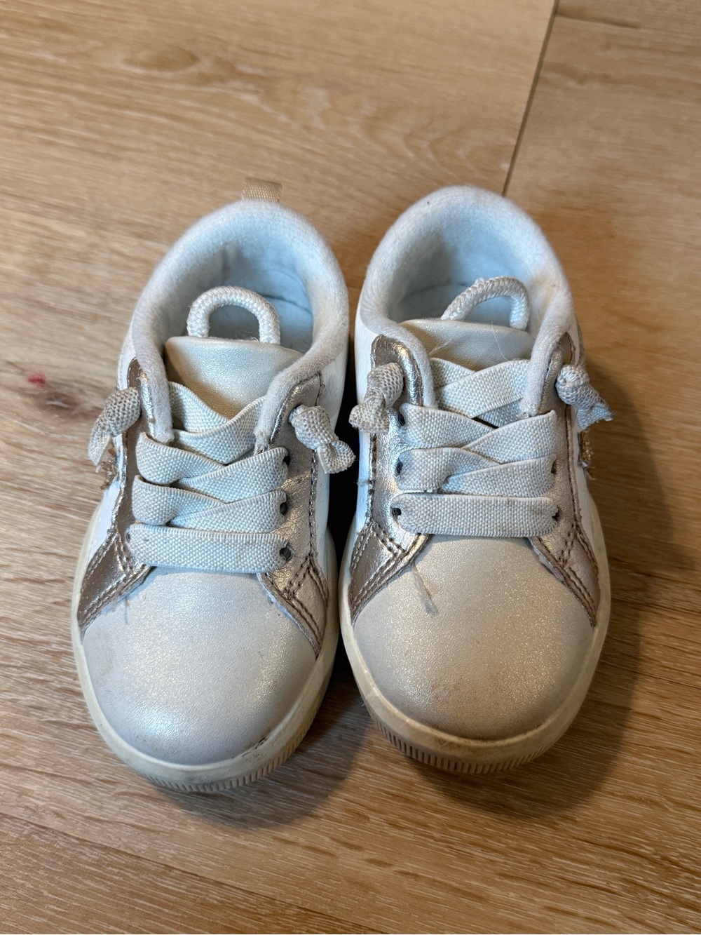 Kids Metallic White Sneakers Toddler Size M OshKosh